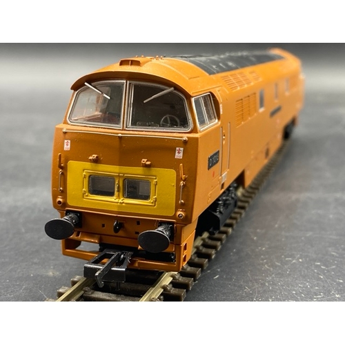 327 - Dapol OO gauge 4D-D1015 Class 52 D1015 'Western Champion' in BR Golden Ochre - Limited Edition of 30... 