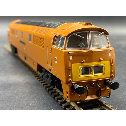 327 - Dapol OO gauge 4D-D1015 Class 52 D1015 'Western Champion' in BR Golden Ochre - Limited Edition of 30... 