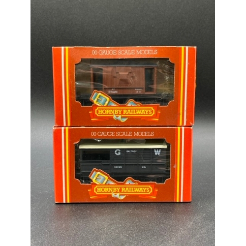 421 - 17 OO gauge Hornby Margate Boxed Rolling-stock appearing 'As New'
(1800g)
Boxes in Very Good conditi... 