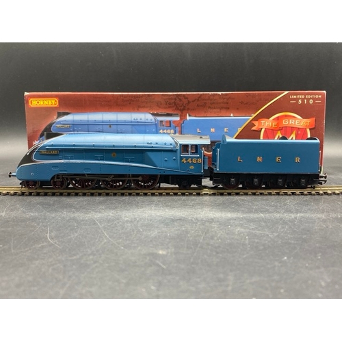 330 - Hornby R3196 Class A4 4-6-2 4468 'Mallard' in LNER Blue - The Great Gathering range with etched name... 