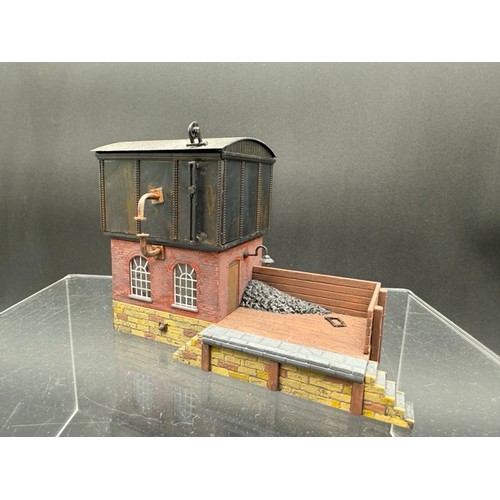 115 - Continental HO Scenic Railway Items (17)
(3100g)
Buildings, Tunnels, 1 unbuilt card kit & Hornby Sta... 