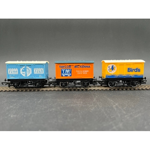 423 - 26 OO gauge Hornby Rolling stock 'Ready to Roll'
(1300g)
Includes, Private owner wagons, branded van... 