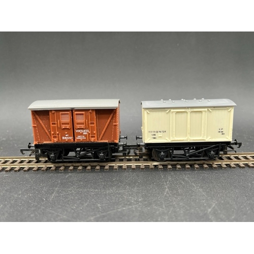 423 - 26 OO gauge Hornby Rolling stock 'Ready to Roll'
(1300g)
Includes, Private owner wagons, branded van... 