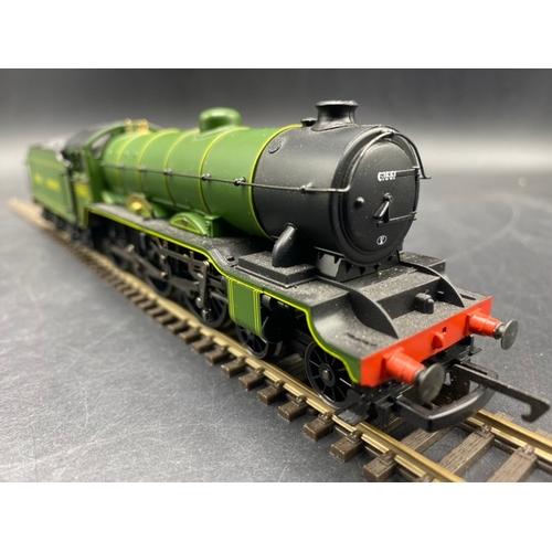 339 - Hornby R2319 Class B17 4-6-0 