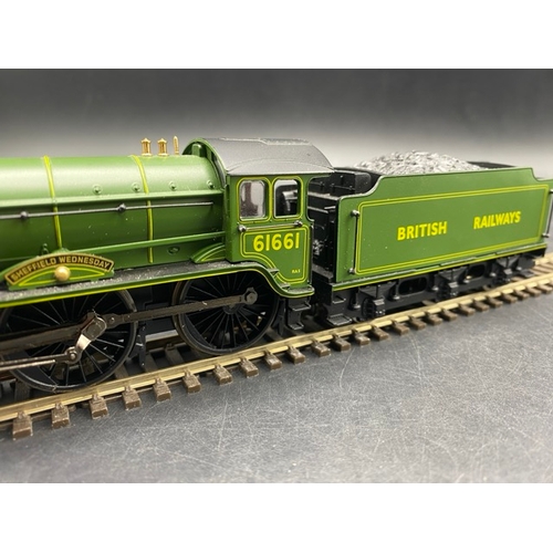 339 - Hornby R2319 Class B17 4-6-0 