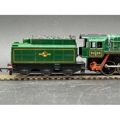 103 - Triang R861 BR 2-10-0 Locomotive 'Evening Star' 92220 in gloss Green livery - Tested Runner
(750g)
T... 