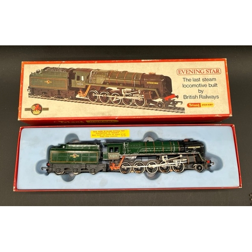 103 - Triang R861 BR 2-10-0 Locomotive 'Evening Star' 92220 in gloss Green livery - Tested Runner
(750g)
T... 