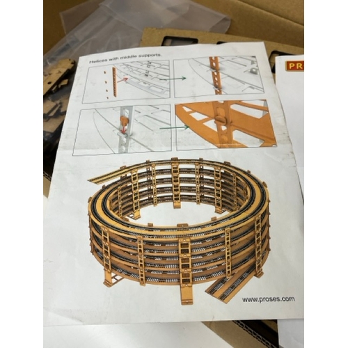 127 - Proses 2.5 Level Smart-Eco Helix System for Hornby, Peco R3/R4 Curves
(6000g)
OO gauge suitable for ... 