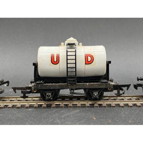 84 - 26 Dublo Rolling stock
(4000g)
22 Coaches
2 Brake vans
2 wagons