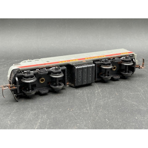 104 - 13 Boxed Triang Rolling stock with 3 OO Graham Farish packaged Brown/Cream coaches, plus others
(380... 