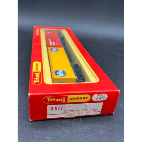 105 - Five OO Triang Hornby boxed Freightliner Wagons with various containers
(1000g)
R634 BR Freightliner... 