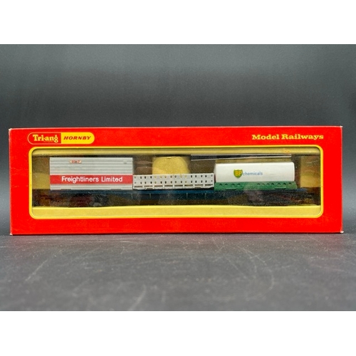 105 - Five OO Triang Hornby boxed Freightliner Wagons with various containers
(1000g)
R634 BR Freightliner... 