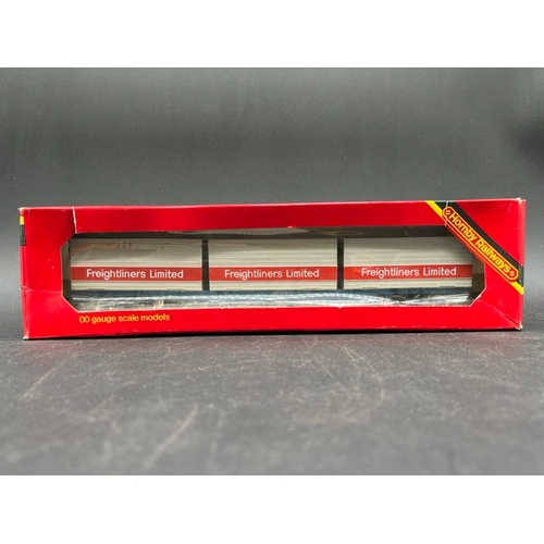 105 - Five OO Triang Hornby boxed Freightliner Wagons with various containers
(1000g)
R634 BR Freightliner... 