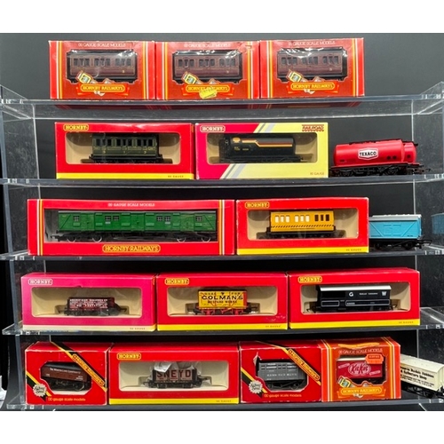 429 - OO gauge 14 Boxed Hornby Rolling stock, with five Hornby wagons/tanks
(1500g)
'Ready to Roll'