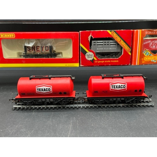 429 - OO gauge 14 Boxed Hornby Rolling stock, with five Hornby wagons/tanks
(1500g)
'Ready to Roll'