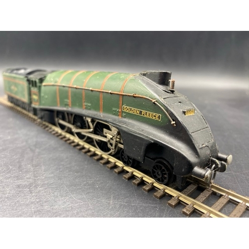 87 - Dublo 2211 Class A4 4-6-2 'Golden Fleece' 60030 in BR Green - Tested Runner
(700g)