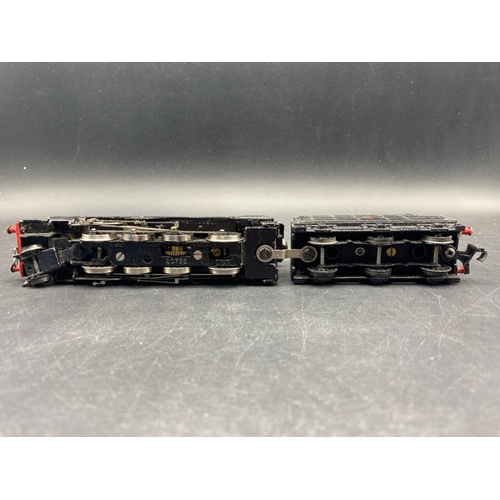 88 - Dublo 2224 Class 8F 2-8-0 48073 in BR black with late crest - Tested Runner
(900g)