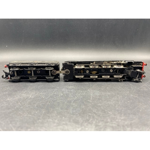 88 - Dublo 2224 Class 8F 2-8-0 48073 in BR black with late crest - Tested Runner
(900g)