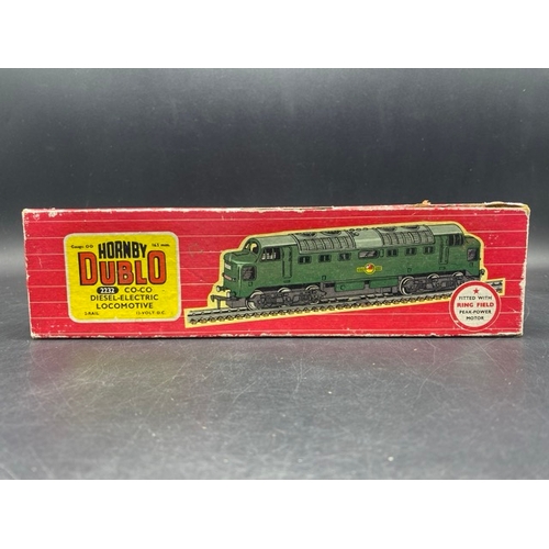 89 - Dublo 2232 Class 55 Deltic in BR Green Crepello D9012 - Non Runner
(700g)