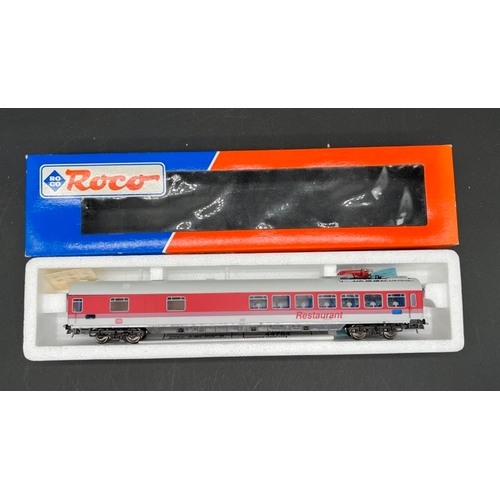 163 - 8 Roco HO Continental Rail cars ' Ready to Roll'
(2000g)
Five Orange livery cars are similar but of ... 