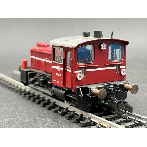 137 - Three HO Roco boxed Diesel/Electric locomotives of the DB each Tested Runner
(1100g)
Roco 43477 Clas... 