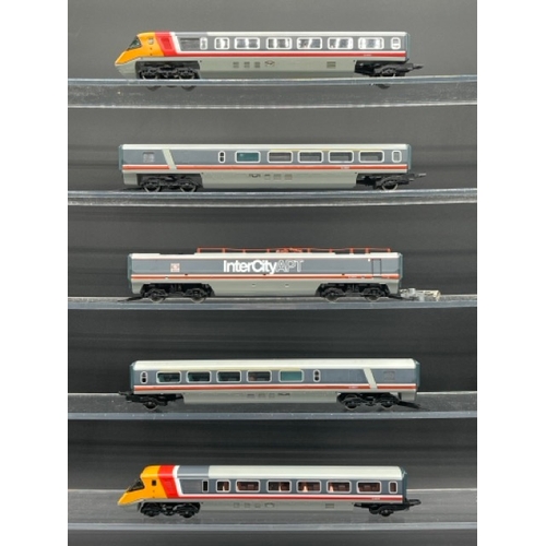 198 - Hornby R794 Class 370 APT-P Advanced Passenger Train Pack - Tested Runner
(1100g)
'City of Derby'
No... 