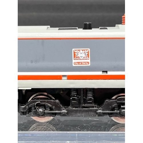 198 - Hornby R794 Class 370 APT-P Advanced Passenger Train Pack - Tested Runner
(1100g)
'City of Derby'
No... 