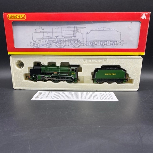 343 - Hornby R2124 Schools Class 8006 4-4-0 