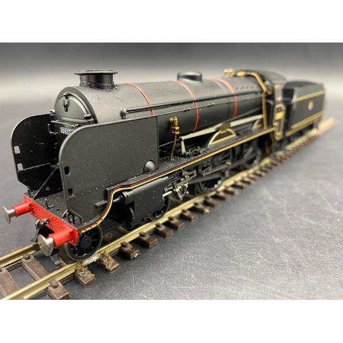 344 - Hornby R3194 Class V Schools 4-4-0 30937 'Epsom' in BR Black with early emblem - Tested Runner
(600g... 