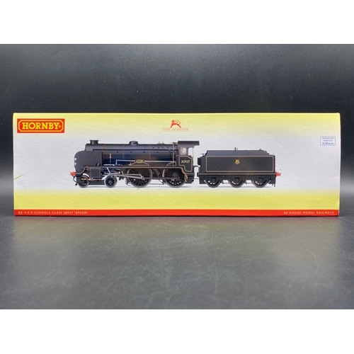 344 - Hornby R3194 Class V Schools 4-4-0 30937 'Epsom' in BR Black with early emblem - Tested Runner
(600g... 