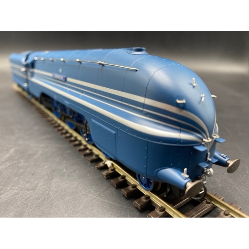 348 - Hornby R2206 Streamlined Coronation Class 4-6-2 