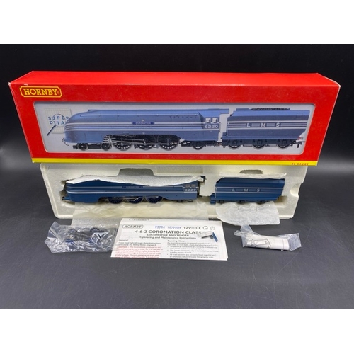 348 - Hornby R2206 Streamlined Coronation Class 4-6-2 