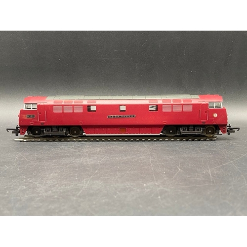 350 - 3 Maroon livery Lima Diesel Locomotives - 2 Tested Runners
(1400g)
Lima L205128 Class 42 Warship D83... 