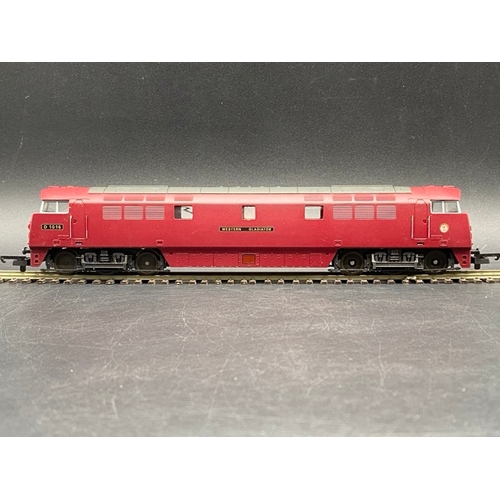 350 - 3 Maroon livery Lima Diesel Locomotives - 2 Tested Runners
(1400g)
Lima L205128 Class 42 Warship D83... 