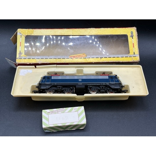 140 - Two HO gauge boxed Fleischmann Locomotives - both Tested Runners
(1100g)
Fleischmann 4232FL Class BR... 