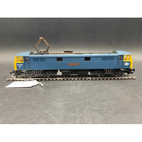 354 - 3 Boxed Lima Diesel/Electric Locomotives - 1 Tested Runner
(1300g)
Lima L205174 Class 33 33056 'The ... 