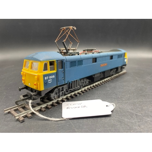 354 - 3 Boxed Lima Diesel/Electric Locomotives - 1 Tested Runner
(1300g)
Lima L205174 Class 33 33056 'The ... 