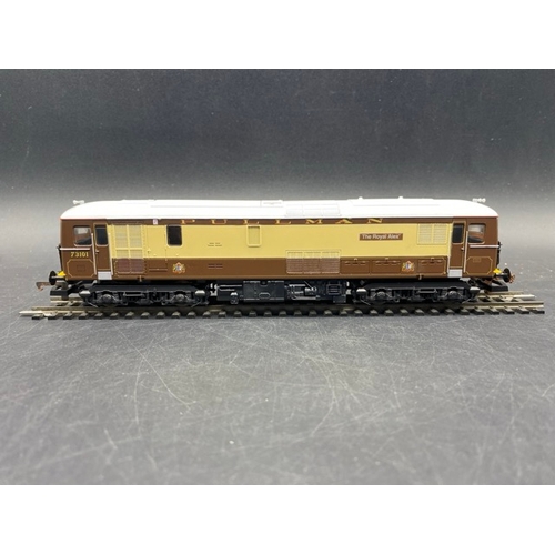 355 - 2 Boxed Lima Diesel Locomotives - Tested Runners
(900g)
Lima 205186A6 Class 73 73101 Pullman The Roy... 