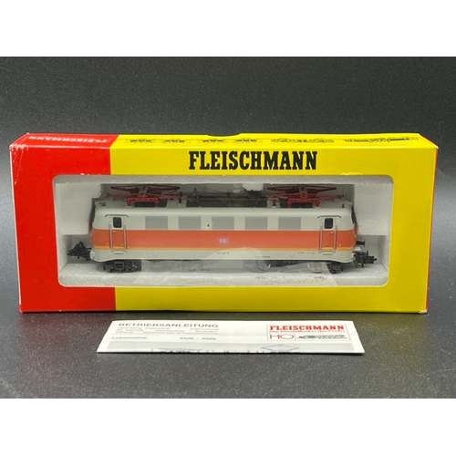 142 - Two HO gauge boxed Fleischmann Locomotives - both Tested Runners
(900g)
Fleischmann 4329 Class BR 14... 