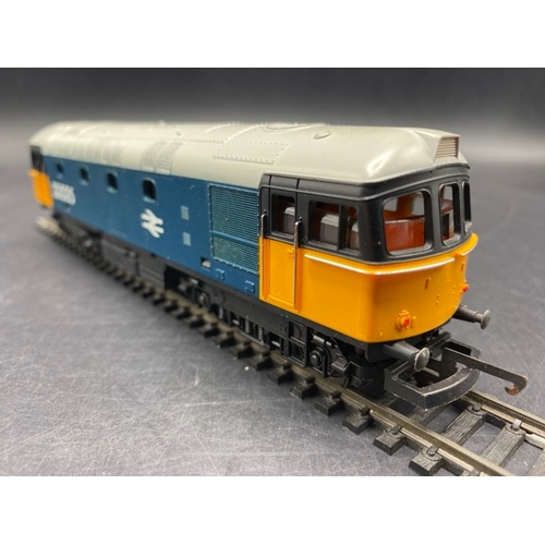 356 - 2 Boxed Lima Diesel Locomotives - Tested Runners
(900g)
Lima L205115b Class 33 33025 in BR blue
Lima... 