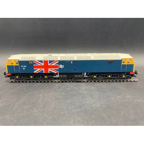 356 - 2 Boxed Lima Diesel Locomotives - Tested Runners
(900g)
Lima L205115b Class 33 33025 in BR blue
Lima... 