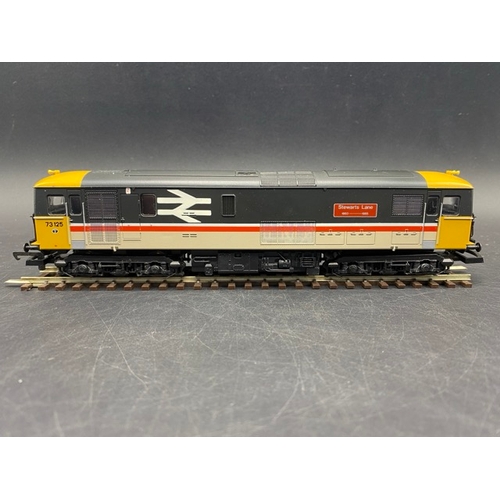 358 - 3 Boxed Lima Diesel Locomotives - Tested Runners
(1300g)
Lima L204847 Class 73 73212 'Airtour Suisse... 