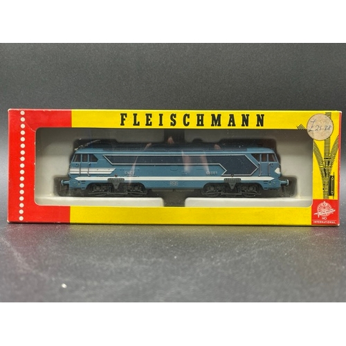 149 - Fleischmann 4280 A1A-A1A 68001 of the French SNCF Epoch III - Tested Runner
(650g)
includes instruct... 