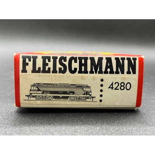 149 - Fleischmann 4280 A1A-A1A 68001 of the French SNCF Epoch III - Tested Runner
(650g)
includes instruct... 