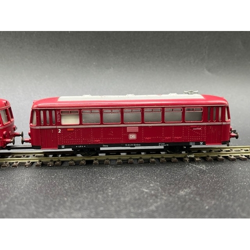 150 - Two HO gauge boxed Fleischmann 2 Car Rail-bus - One Tested Runner
(750g)
Fleischmann 1370-2 Class VT... 