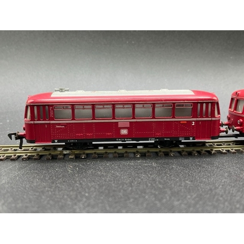 150 - Two HO gauge boxed Fleischmann 2 Car Rail-bus - One Tested Runner
(750g)
Fleischmann 1370-2 Class VT... 