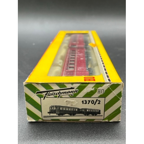 150 - Two HO gauge boxed Fleischmann 2 Car Rail-bus - One Tested Runner
(750g)
Fleischmann 1370-2 Class VT... 