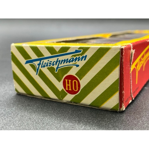 150 - Two HO gauge boxed Fleischmann 2 Car Rail-bus - One Tested Runner
(750g)
Fleischmann 1370-2 Class VT... 