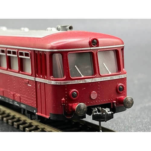 150 - Two HO gauge boxed Fleischmann 2 Car Rail-bus - One Tested Runner
(750g)
Fleischmann 1370-2 Class VT... 