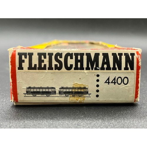 150 - Two HO gauge boxed Fleischmann 2 Car Rail-bus - One Tested Runner
(750g)
Fleischmann 1370-2 Class VT... 